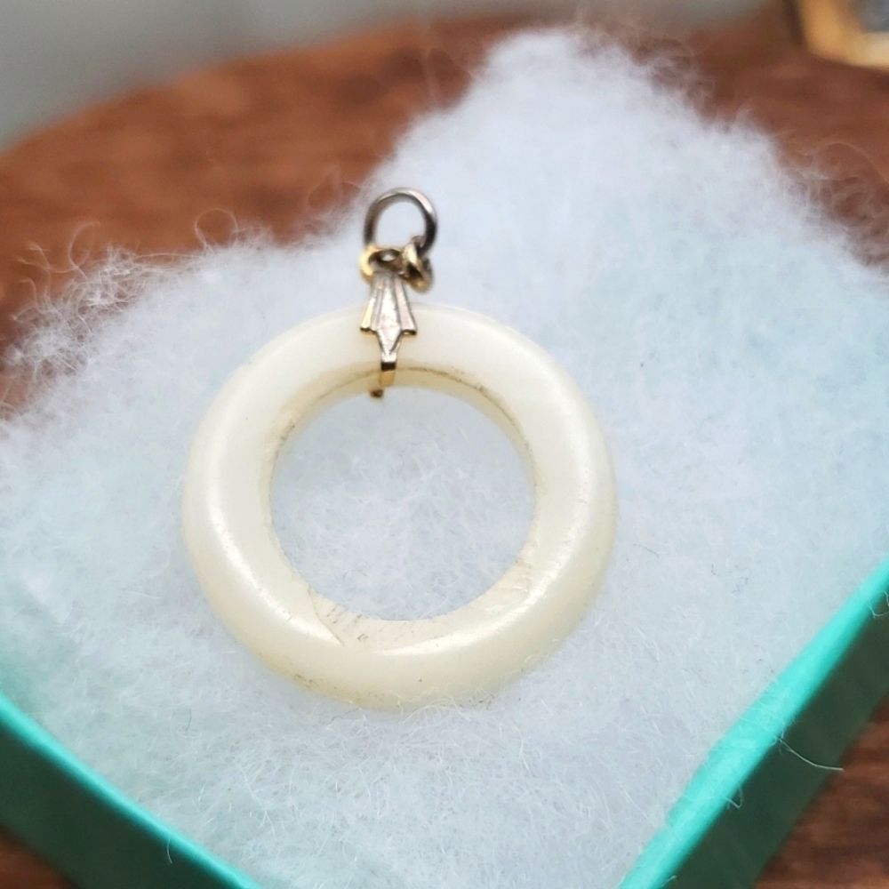 Mother of pearl lustrous estate pendant